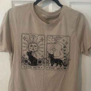 Tarot Graphic Tee "The Sun & The Moon" - Beige
